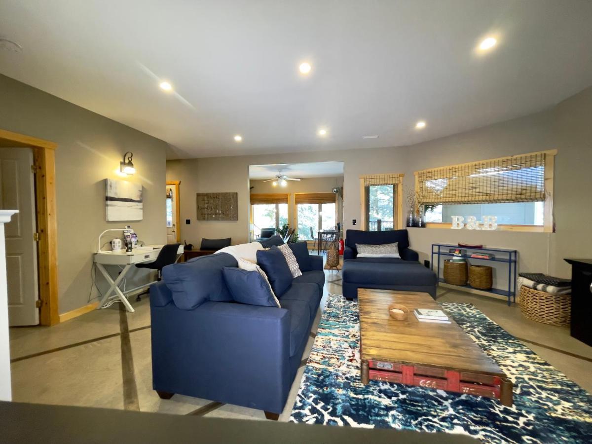 Blanchard Mountain BnB. Your Adventure Awaits! Canmore Extérieur photo
